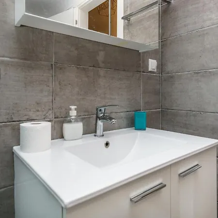 C.4 Red Rose #colony_central_apartment Apartment